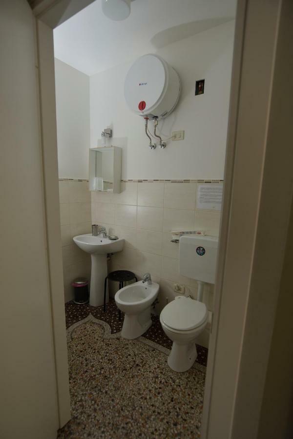 Check-Inn Rooms Genova Centro 外观 照片